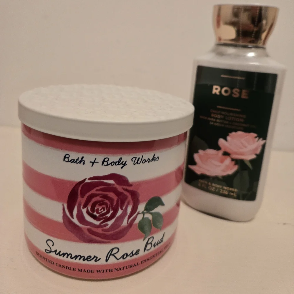 Bath & Body Works Rose Candle - Picture 2 of 3